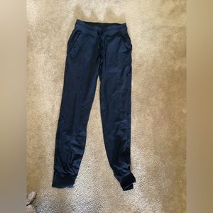 Size 4 lululemon joggers